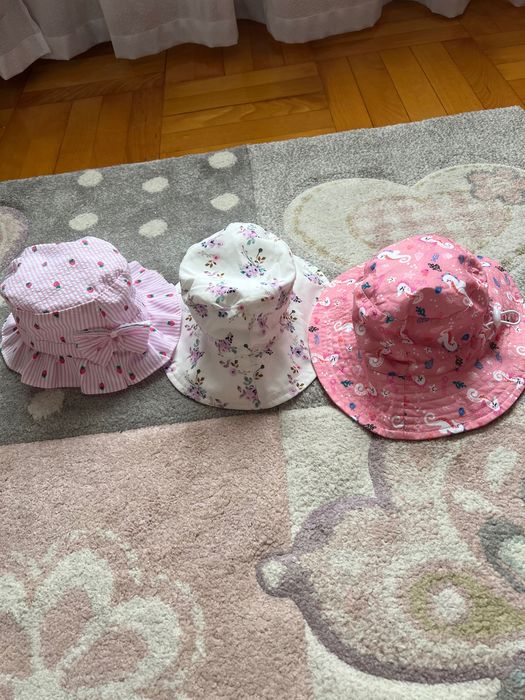 Vand palarioare bebe 6-12luni