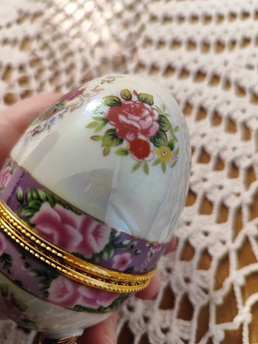 Порцеланова бижутерка яйце Лимонж