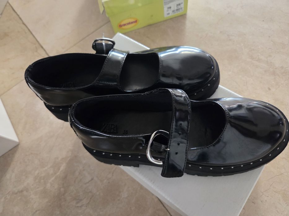 Vand pantofi Zara marimea 36 cu ținte, ca noi