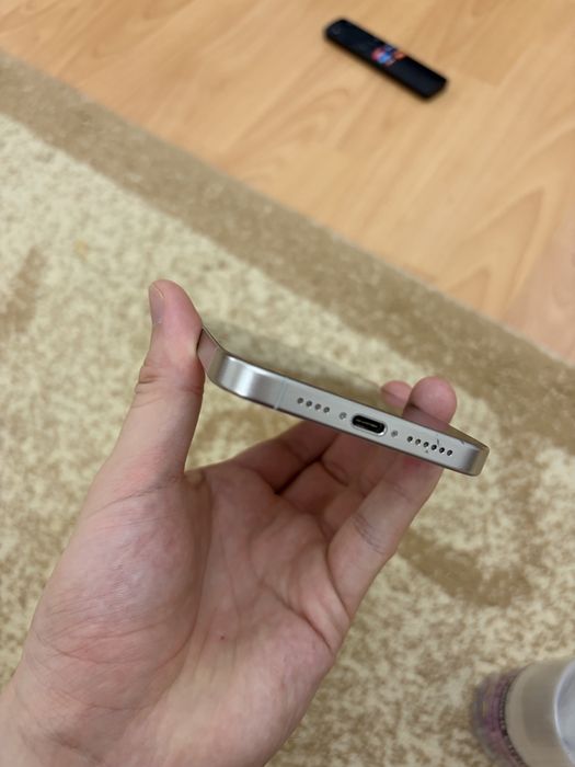 Iphone 15 pro max 256gb. White titanium