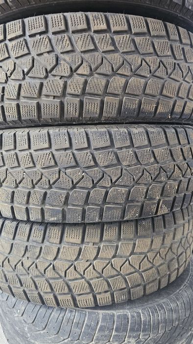 Шины зимнин состояние очень хорошее