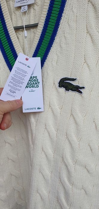 vând vestă LACOSTE