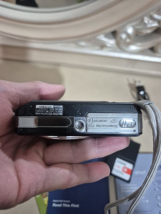 Sony Cyber-shot DSC-W100
