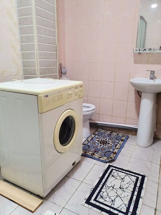 2-комнатная высокоп-ка. С ремонтом с мебелью техникой. Всё раздельный.