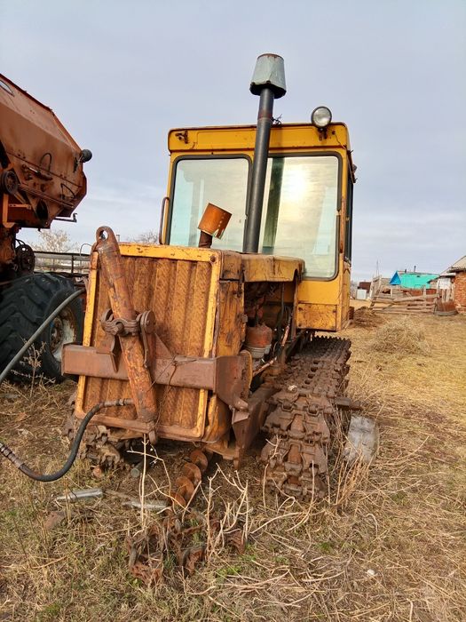 Продам трактор гусеничный ДТ75