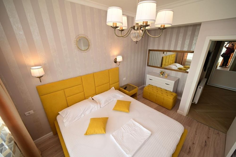 Apartament de 3 camere de închiriat