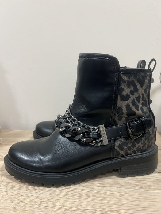 Дамски боти GUESS