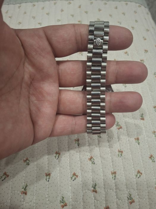 Часы  хорошего качество  продам