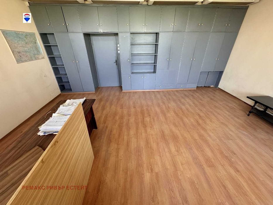 Офис под наем кв. Широк център