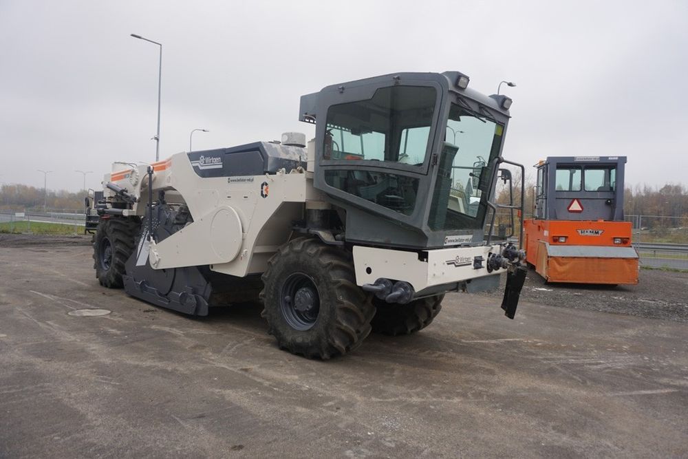Профессиональные услуги Ресайклер Wirtgen WR-2000 Recycler.