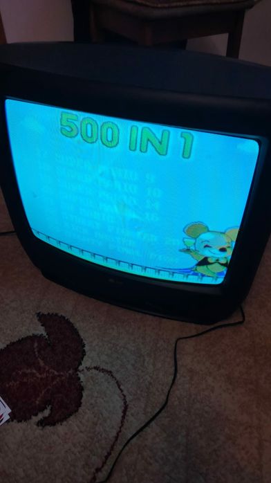 Стол.телевизор.светильник