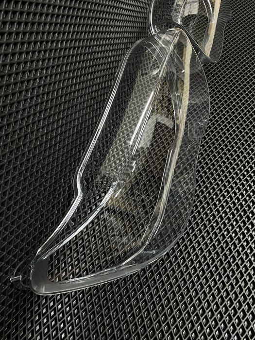 Бмв Е65 Стёкла на фары