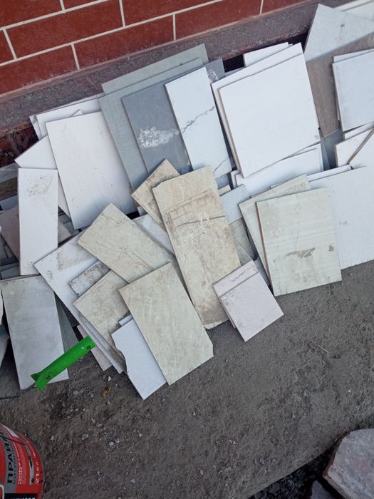 Продается кафель б/у