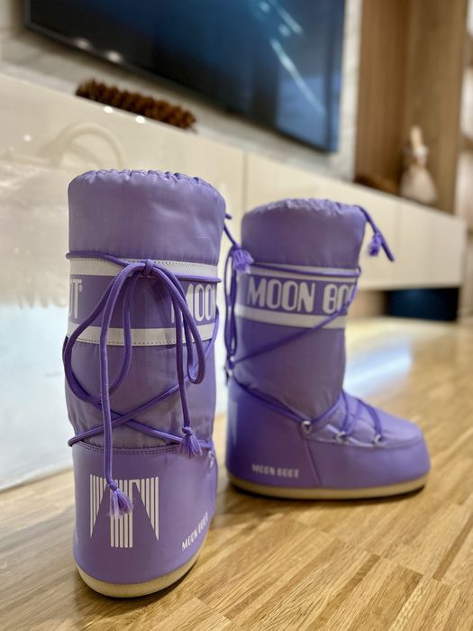 Продават се чисто нови Moon boots 39-41 номер