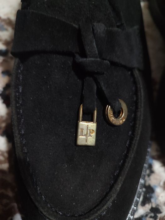 Продается обувь женская теплая, Напоминает Loro piana