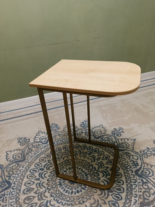 Журнальный столик