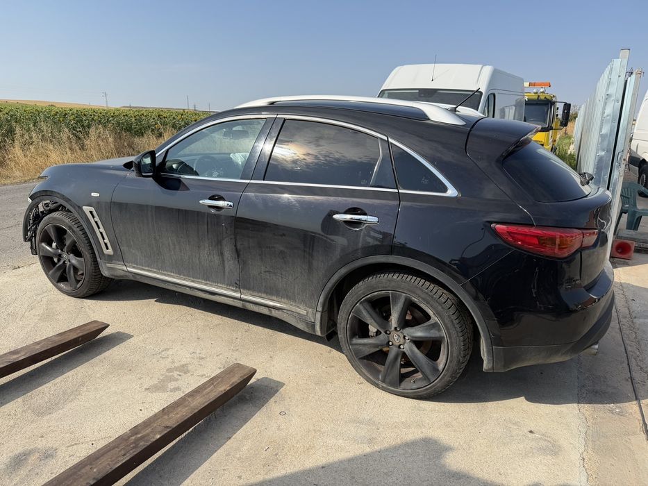 Infiniti QX70 3.0d  2014g