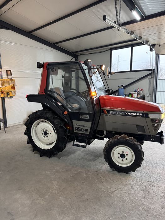Tractor YANMR AF 24