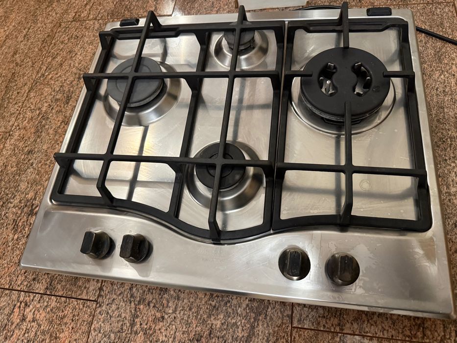 Vand plita Ariston Hotpoint