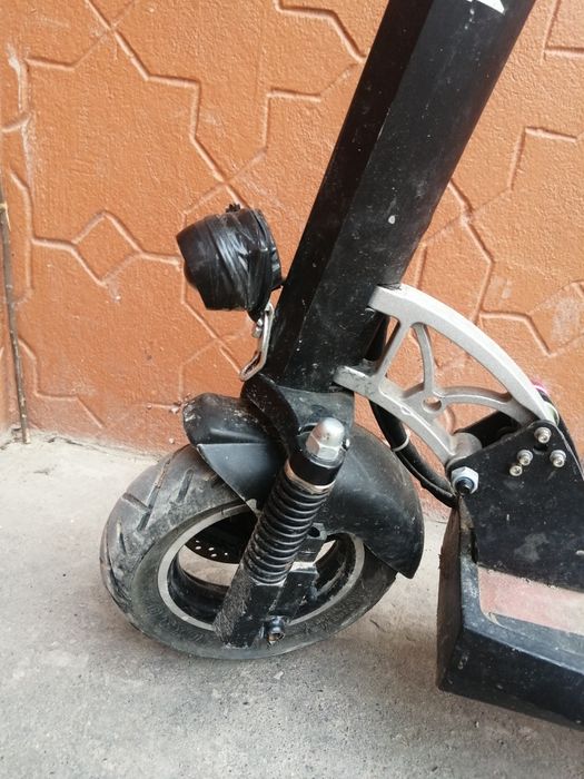 Kugo M4 zudlik bilan sotiladi