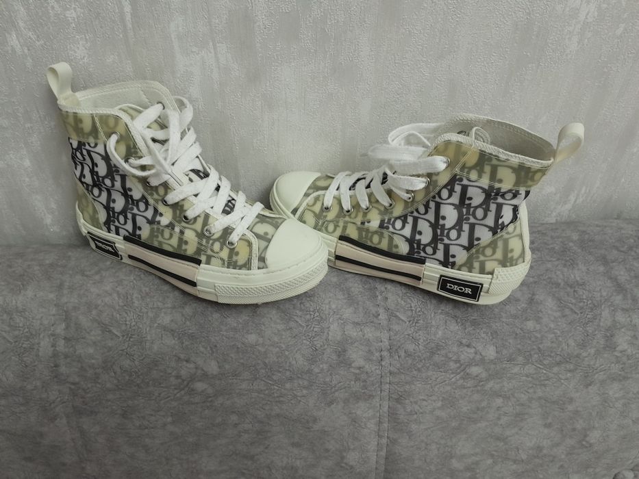 Кеды  DIOR в хорошем состояние