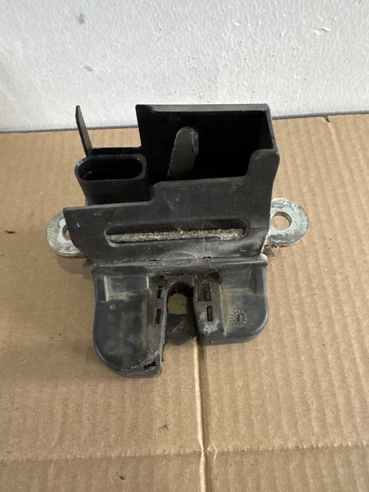 Broasca haion Volkswagen Golf 5 2.0 SDI 2006 Hatchback