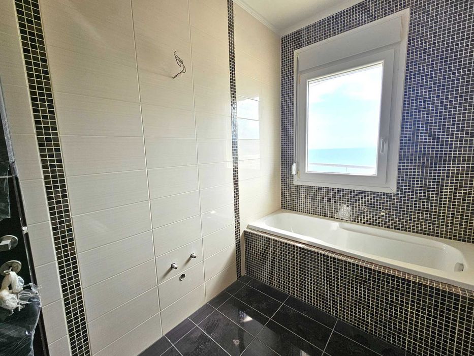 За продажба на апартамент 140 в Timios Stavros Kavalas (код 8192)