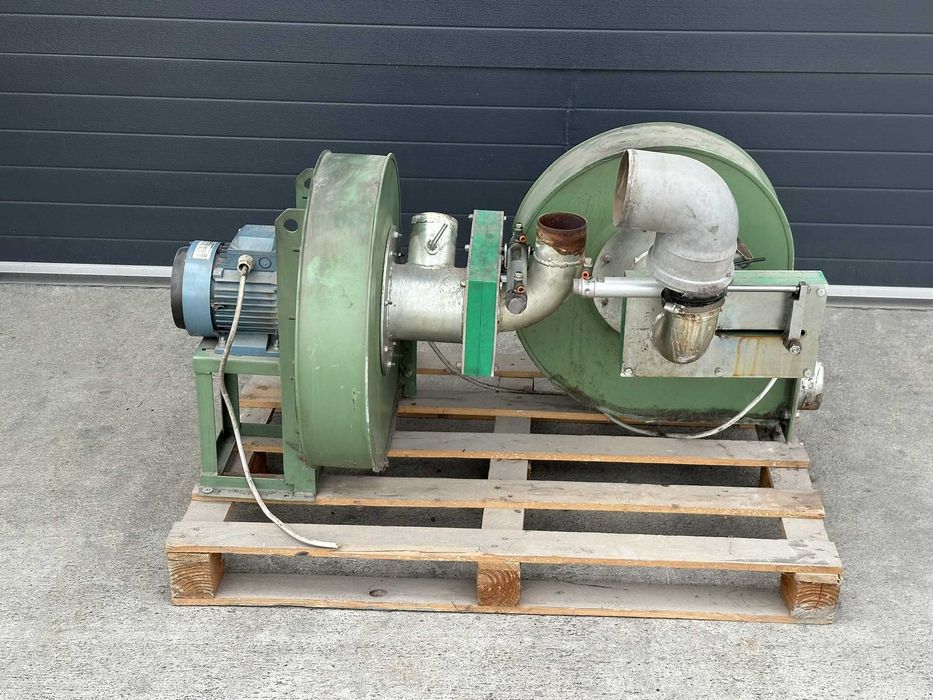 Pompa de vacuum/ exhaustor cu motor