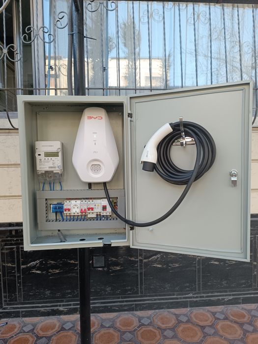 Установка зарядное устройство для Электромобилей