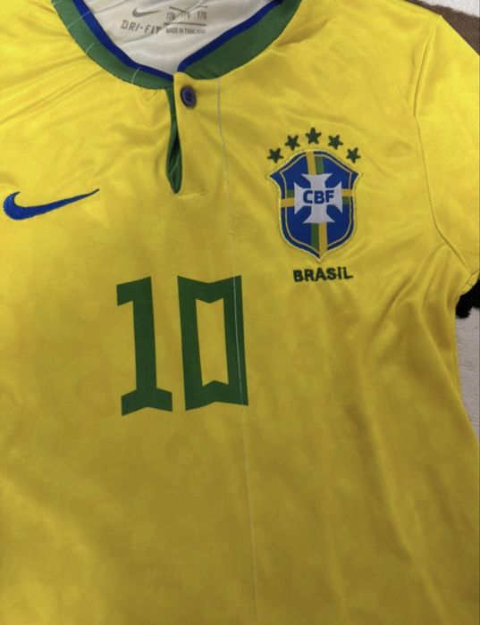 Tricou Nike cu Neymar Jr Brazilia, cu mic defect
