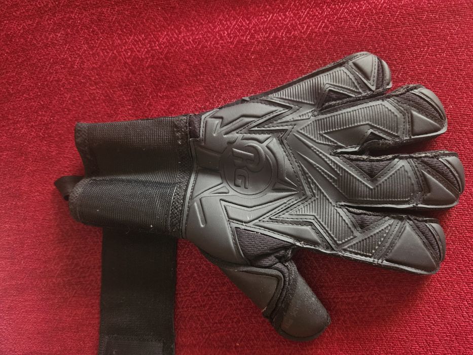 Vand manusi de portar