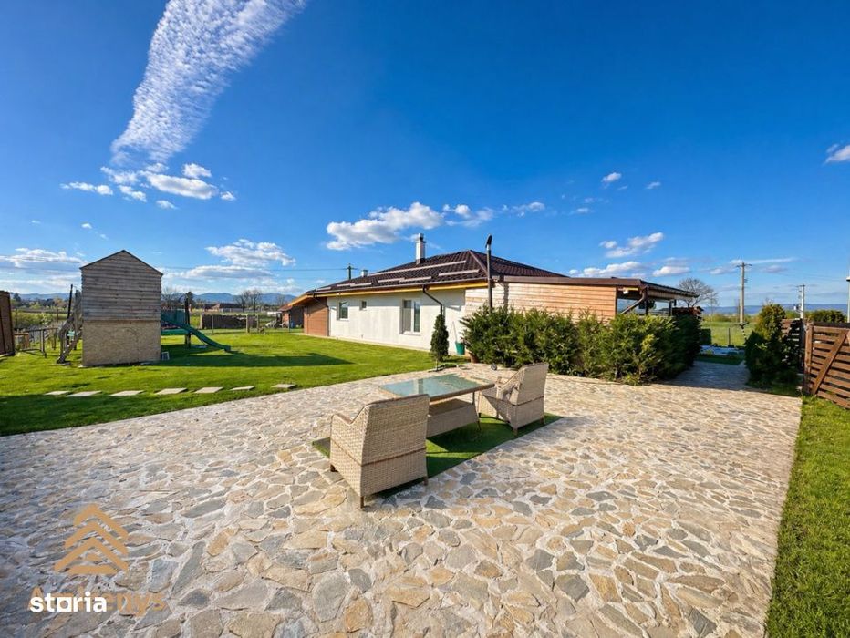 Casa de vanzare Halchiu, proprietate moderna cu teren generos
