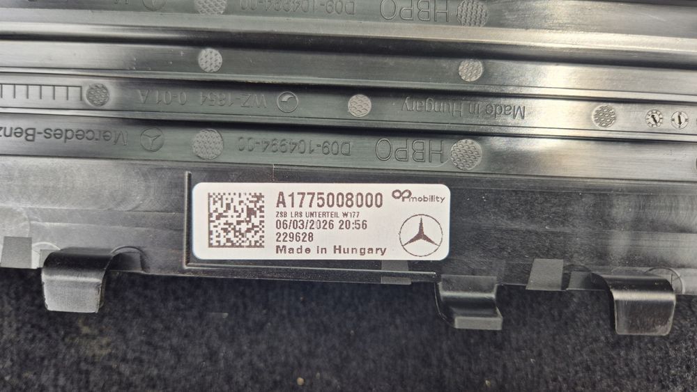 Продавам жалузи за MERCEDES B класа