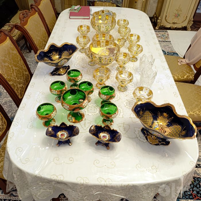 Сотилади чинни идишлар. 2та комплект