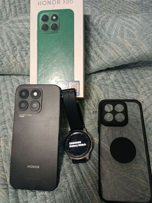 Продаются Часы Samsung оригинальные и телефон