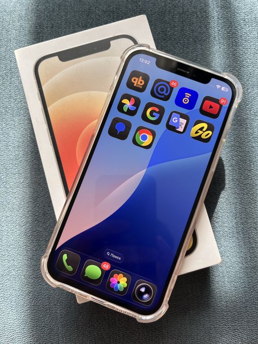 Продам iPhone 12