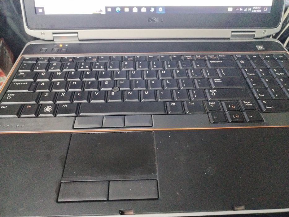 Vand laptop Dell Latitude-I5