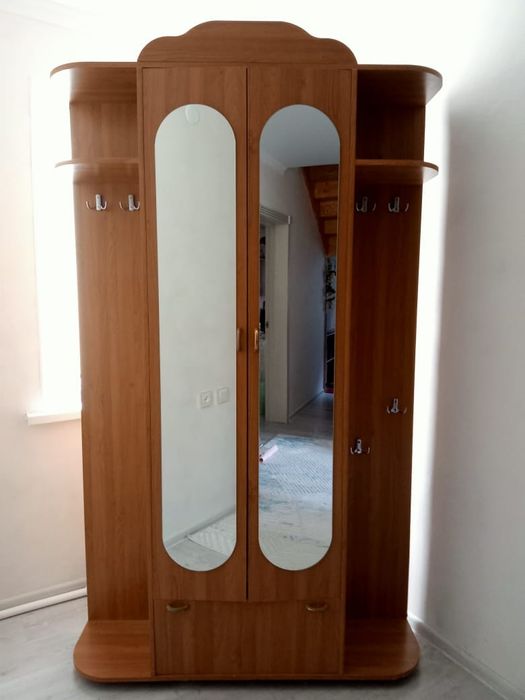 Әдемі прихошка айнасымен