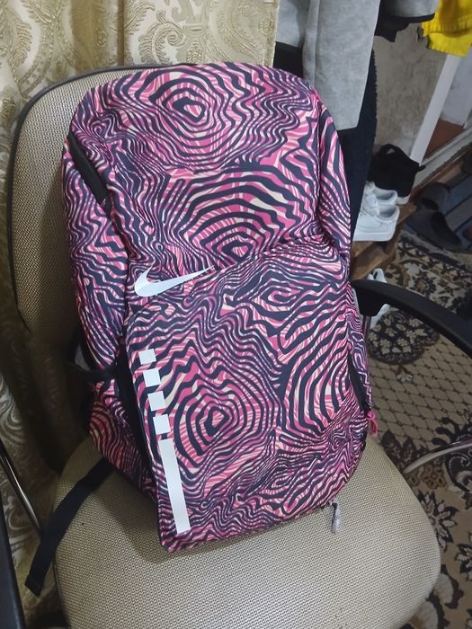 Продам рюкзак Nike Elite
