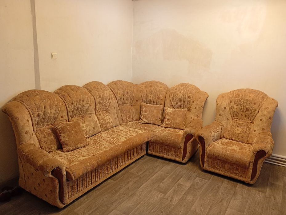 Продам угловой диван