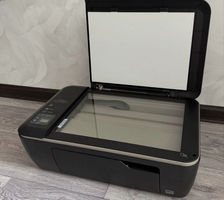 Принтер цветной hp