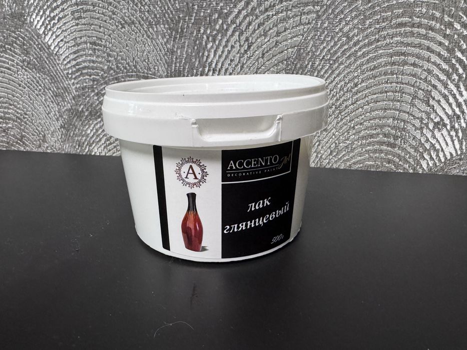 Отдам за 2 шоколадки лак для гипса