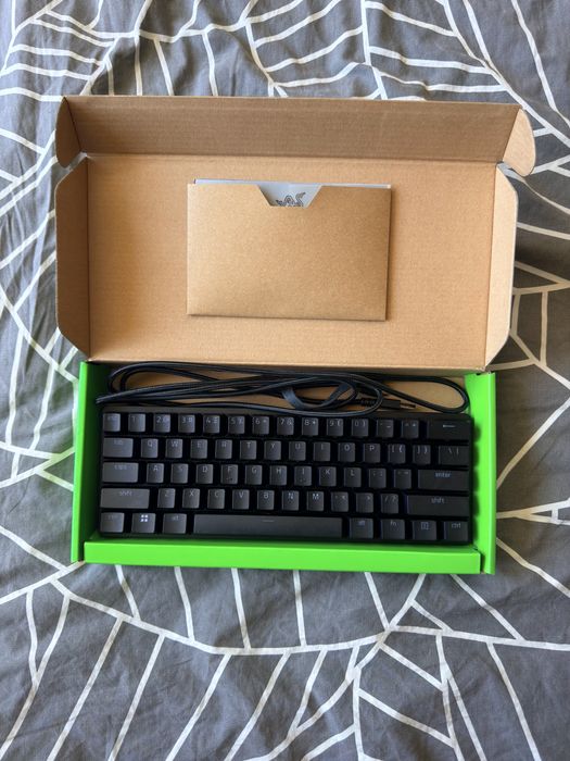 Гейминг клавиатура - Razer Huntsman Mini RGB 60% optical red