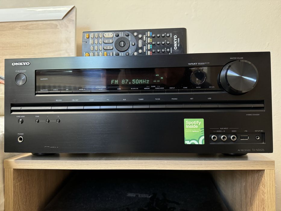 Като нов Onkyo TX-NR626 Bluetooth Wi-Fi