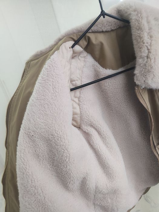 Продам пальто для девочки