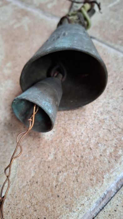 Clopote vechi din bronz .clopot pentru oi sau animale.