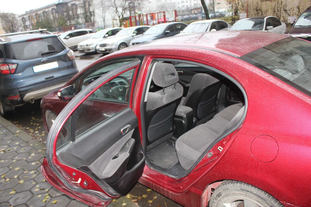 Vand Honda Civic model 8