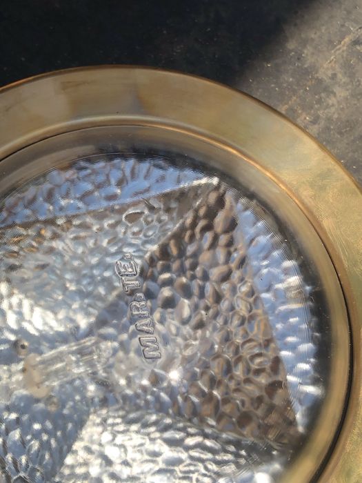 proiectoare subacvatice sau spoturi de piscină,