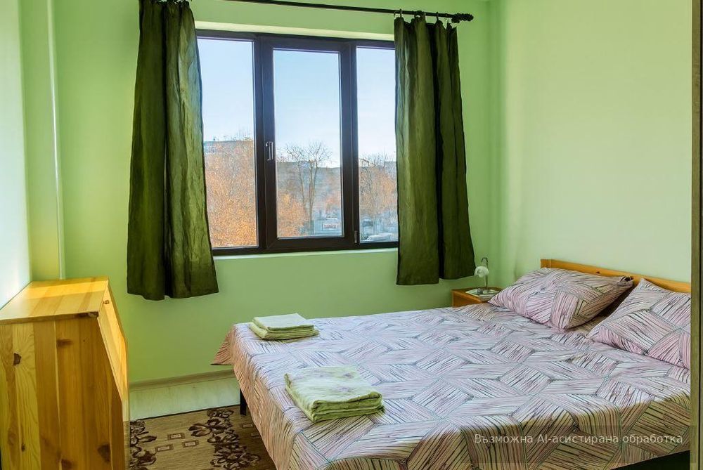 Дава се под наем Двустаен апартамент в Варна, Колхозен пазар - 50 кв.м за 398.82 € - Снимка #1