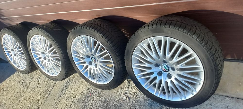 Jante aliaj originale Alfa Romeo 5x110 R17 anvelope iarna bonus
